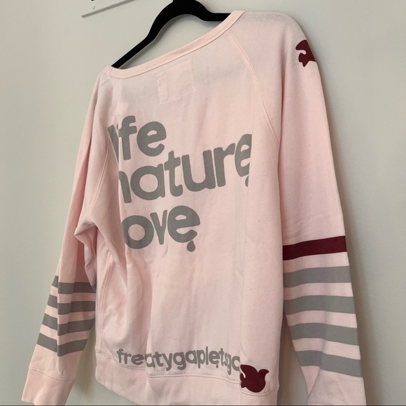 pink free city x GAP long sleeve - SIZE XS, loose fit with free city details - Picture 8 of 8